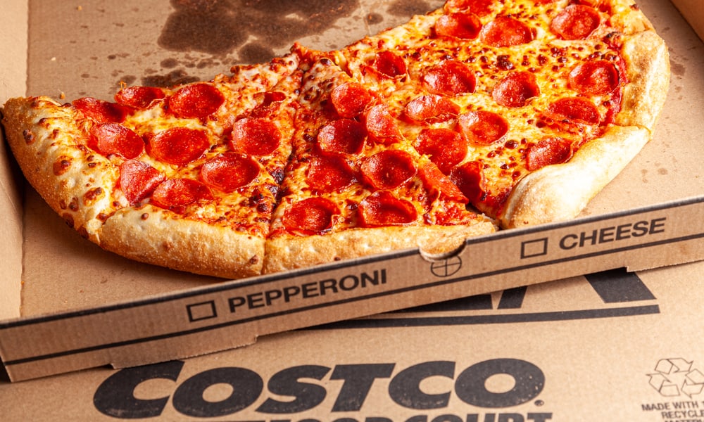 Costco Pizza Calories & Nutrition Facts (Charts)